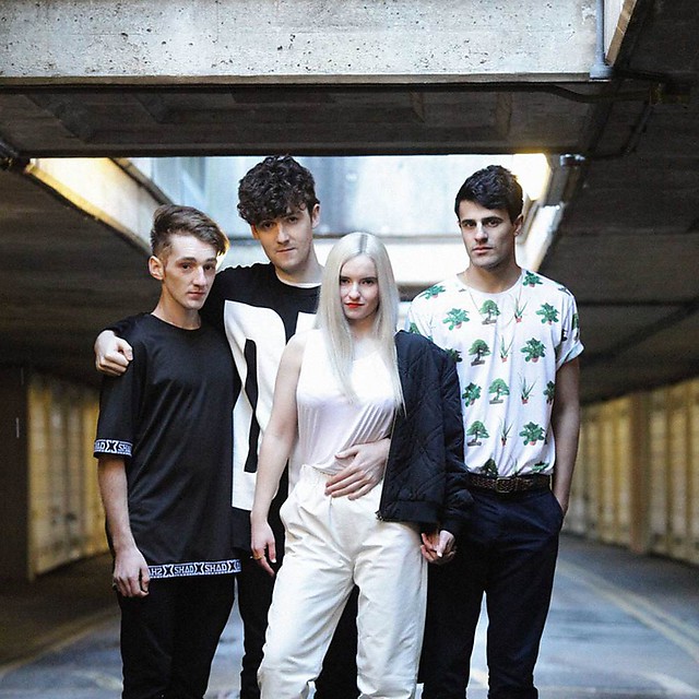 Clean bandit mix. Группа clean bandit. блондинка из clean bandit.